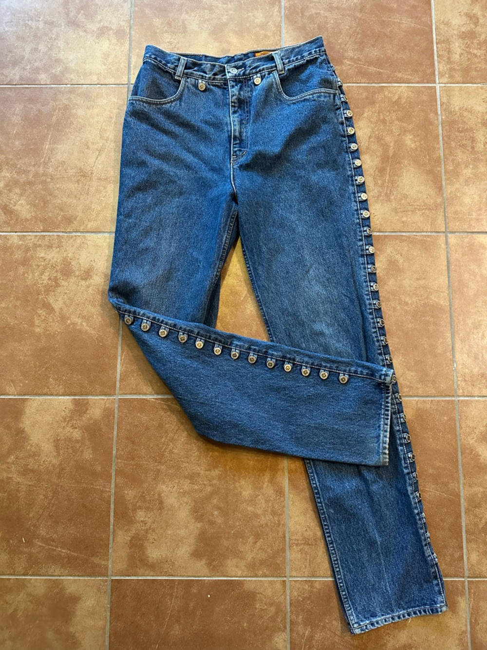 Lawman Western Classic High-Waist Button-Trim Women's Jeans 👖 🤠